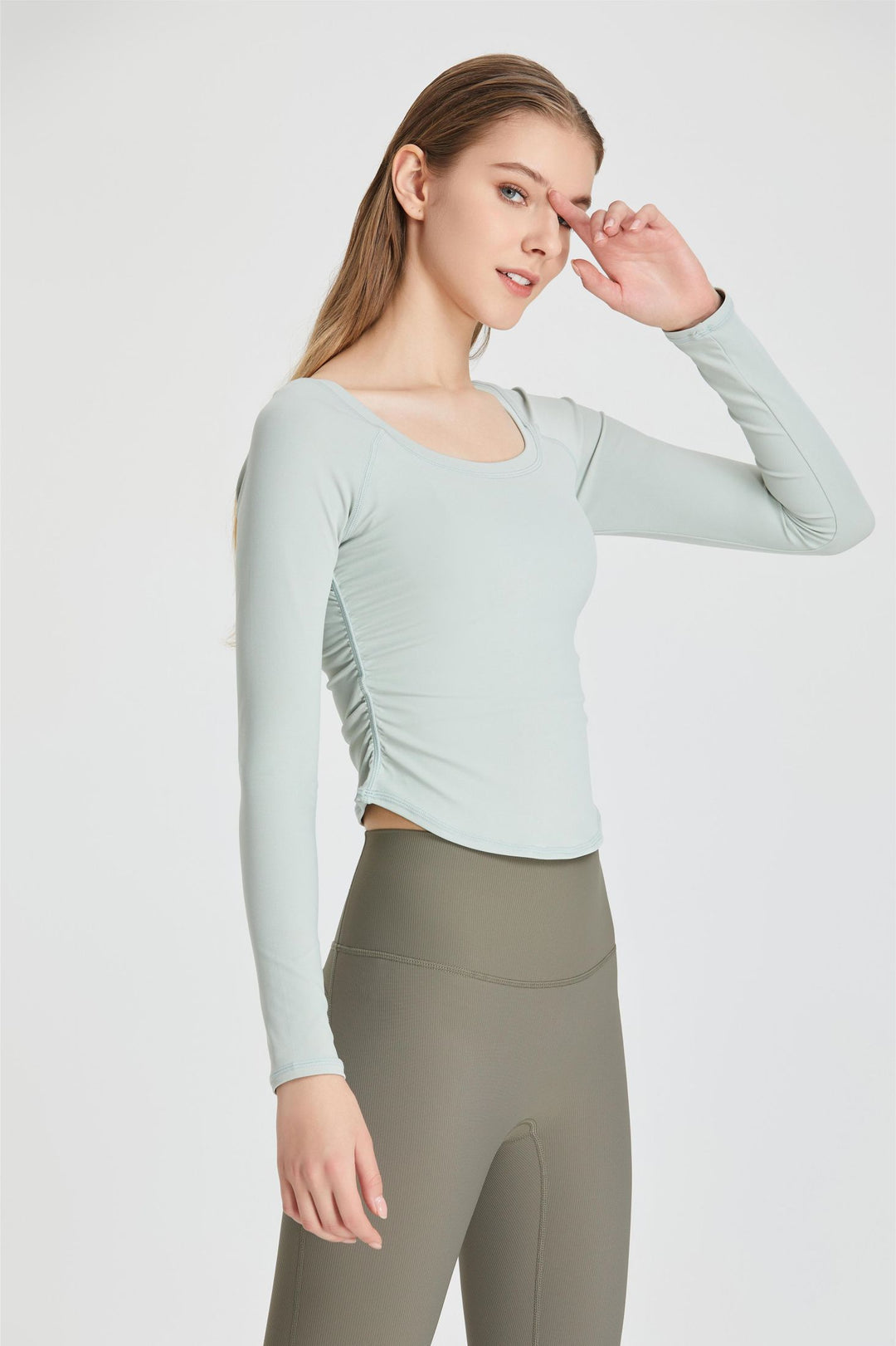 Long Sleeve Fitted Top Round Neck