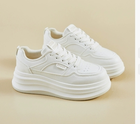 Platform Sneakers for Everyday Wear