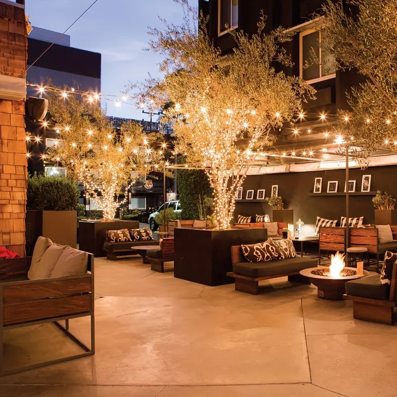 Retro-Inspired Outdoor Garden Lamp