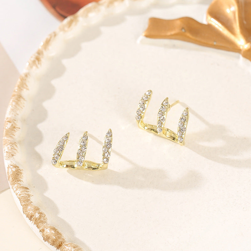 Three-Prong Stud Earrings with Stone