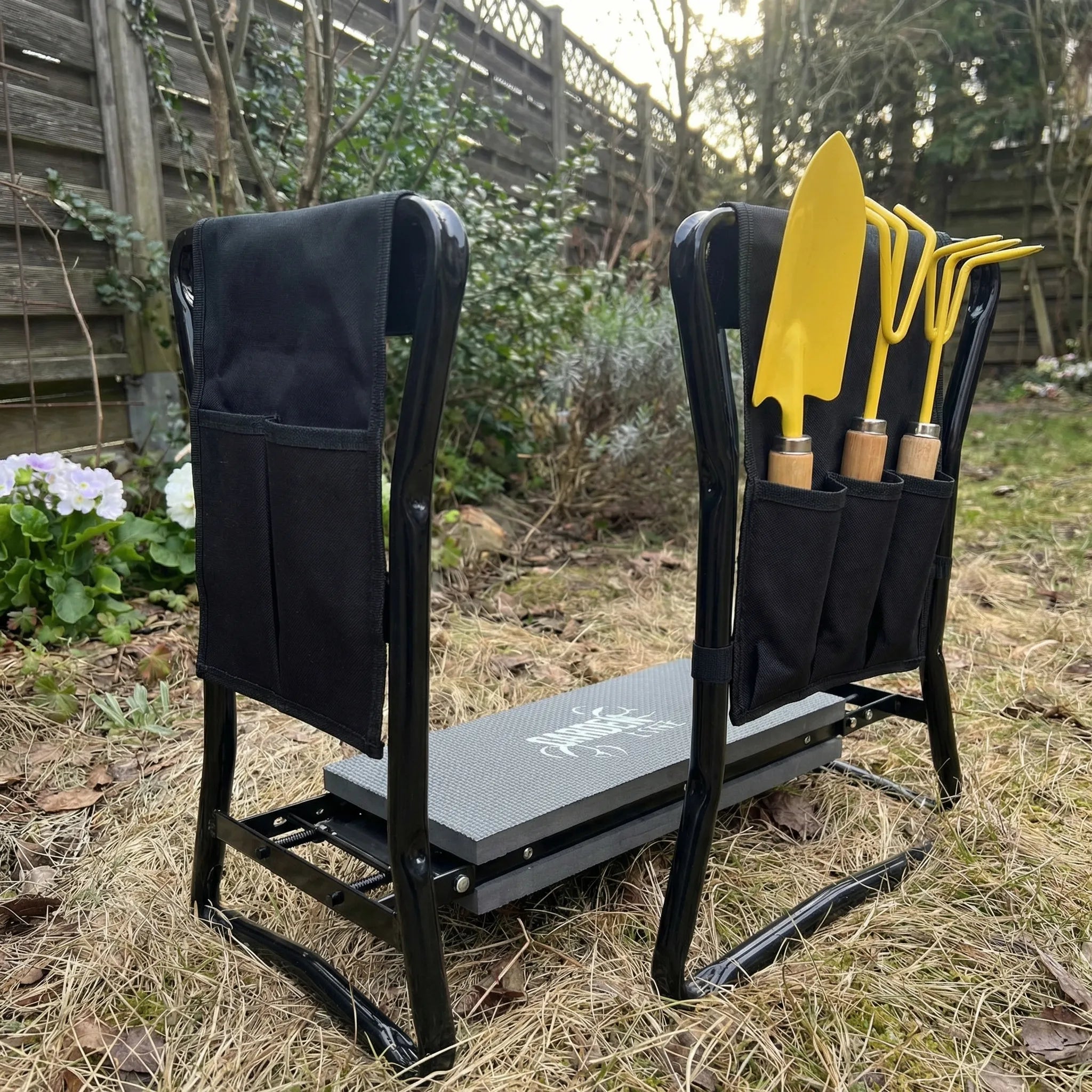 2-in-1 Garden Kneeler and Seat