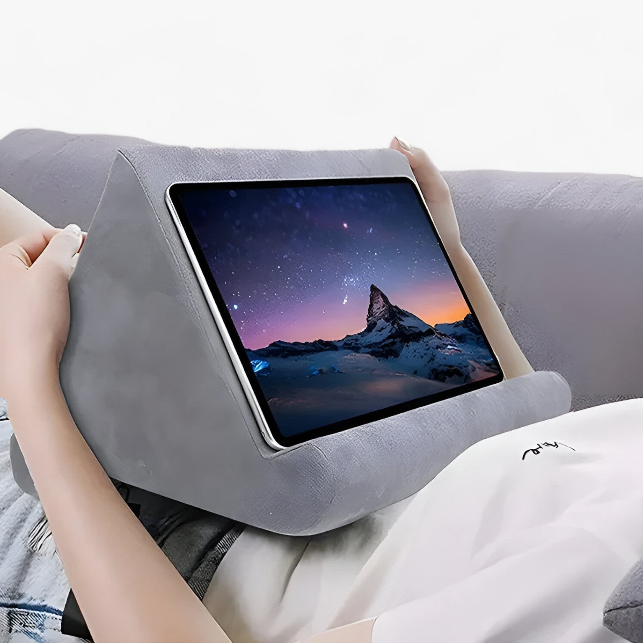 Ergonomic Tablet and Phone Pillow Stand